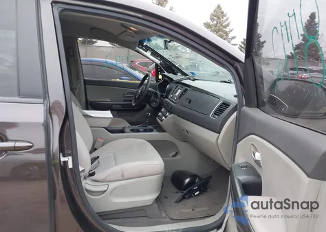 2017 Kia Sedona Lx из США, поврежденный, VIN KNDMB5C15H6244815